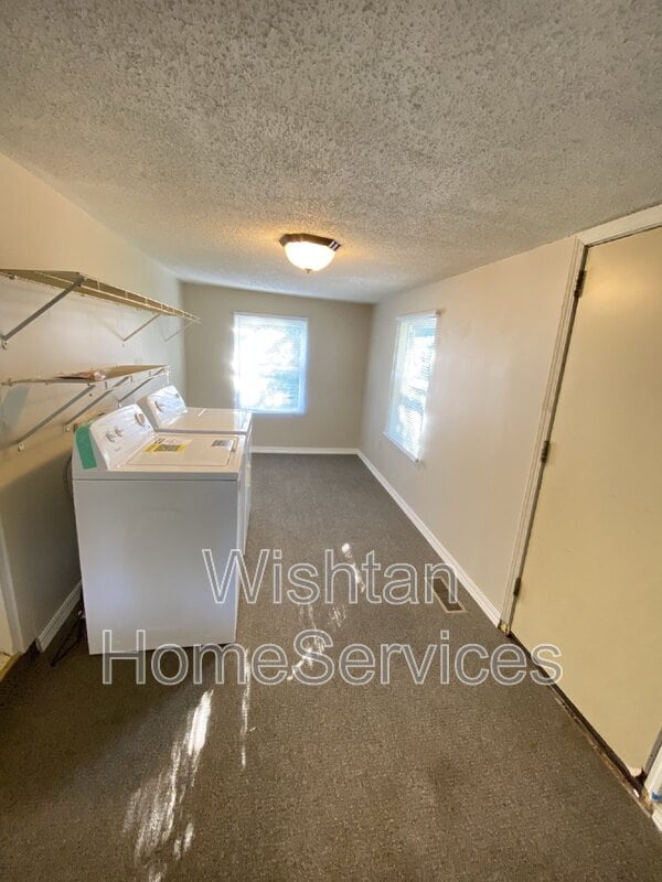 Building Photo - 814 Macomb St