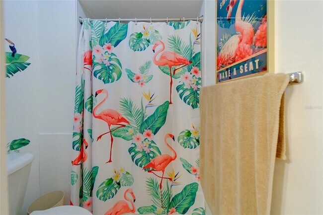 Building Photo - 13827 Mission Oaks Blvd