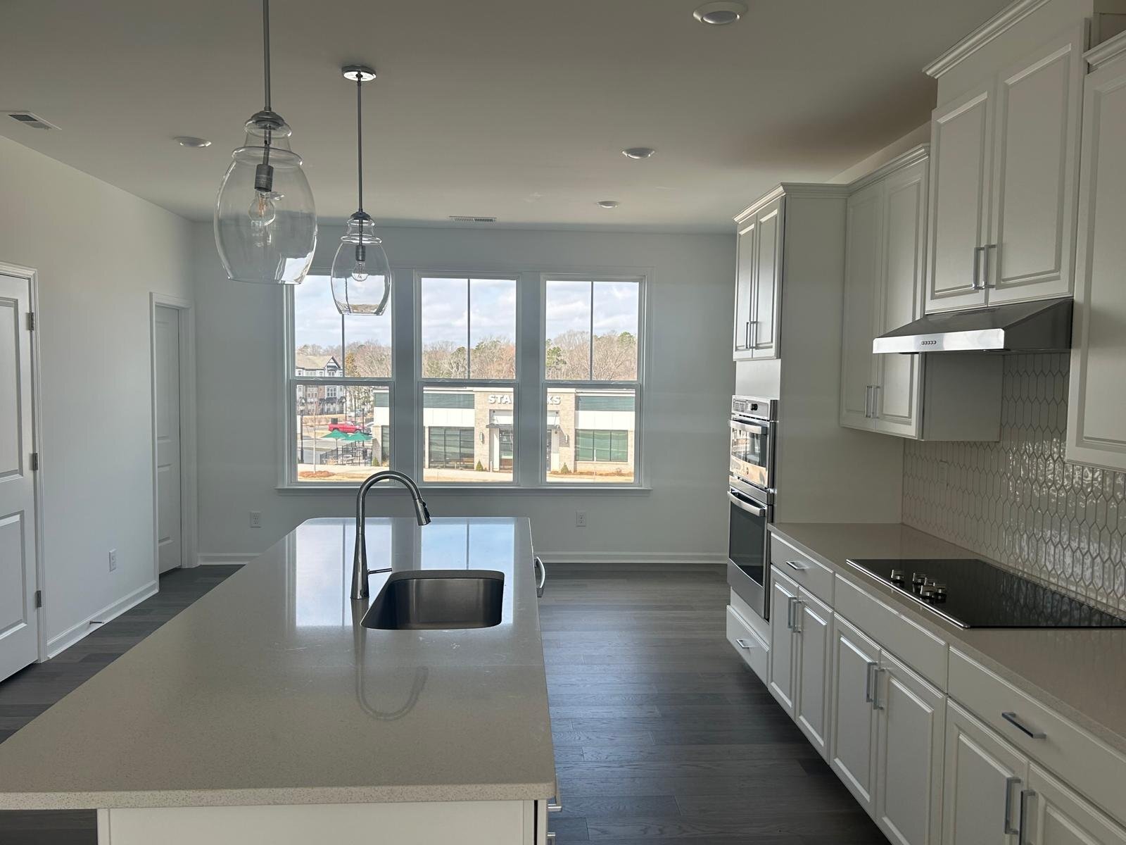 Building Photo - 9466 Senator Royall Dr