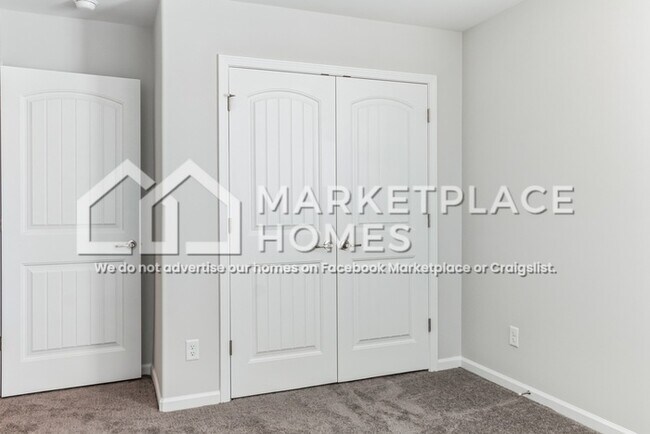 Building Photo - 390 Sessile Oak Dr