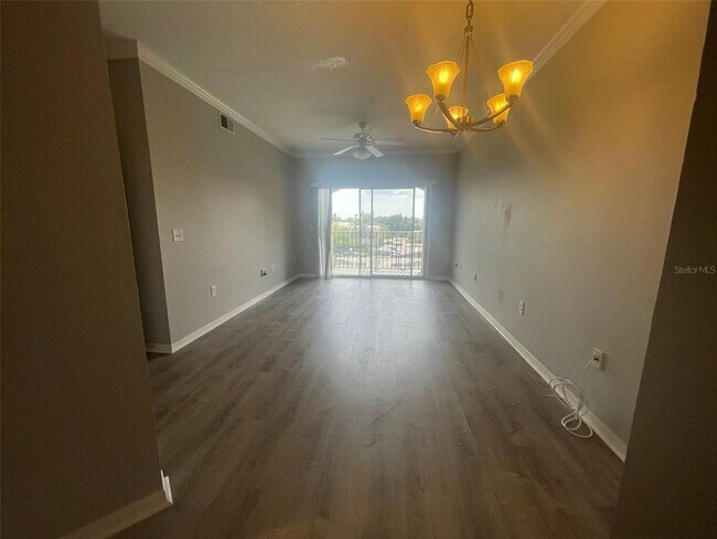 Building Photo - 501 Knights Run Ave