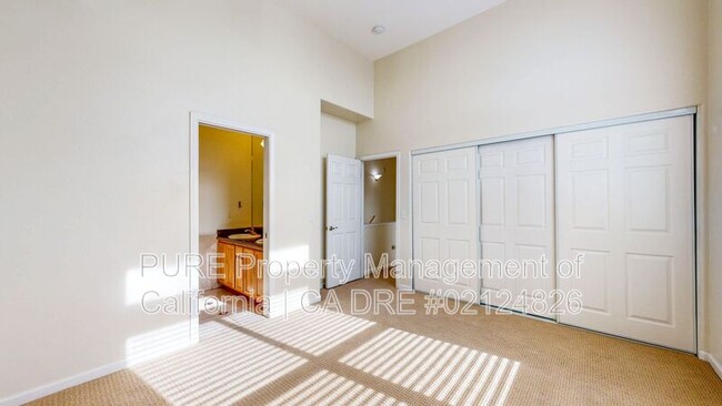 Building Photo - 950 Campoy St
