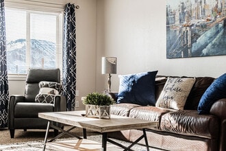 Building Photo - 640 Old Hwy 30 W