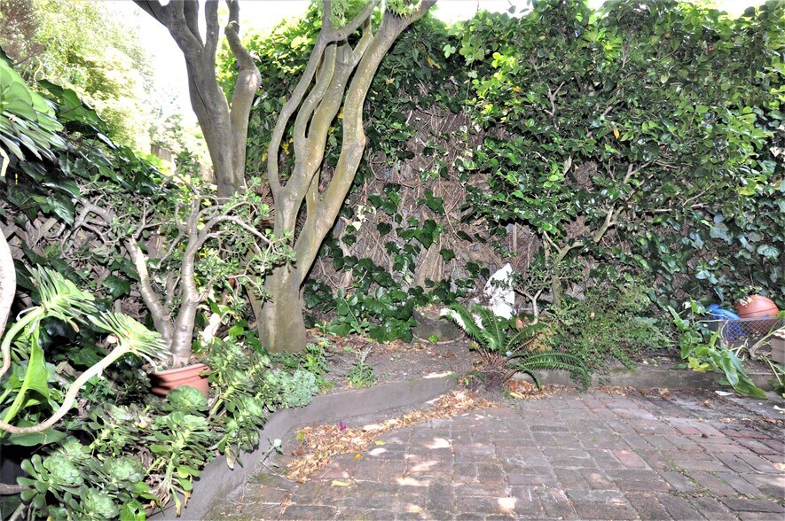 Back yard (shared) - 4055 25TH ST