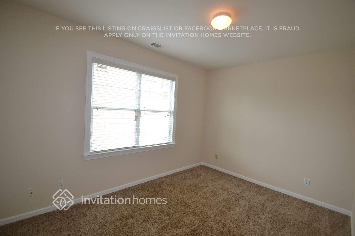 Building Photo - 1383 Sandrock Ln SW