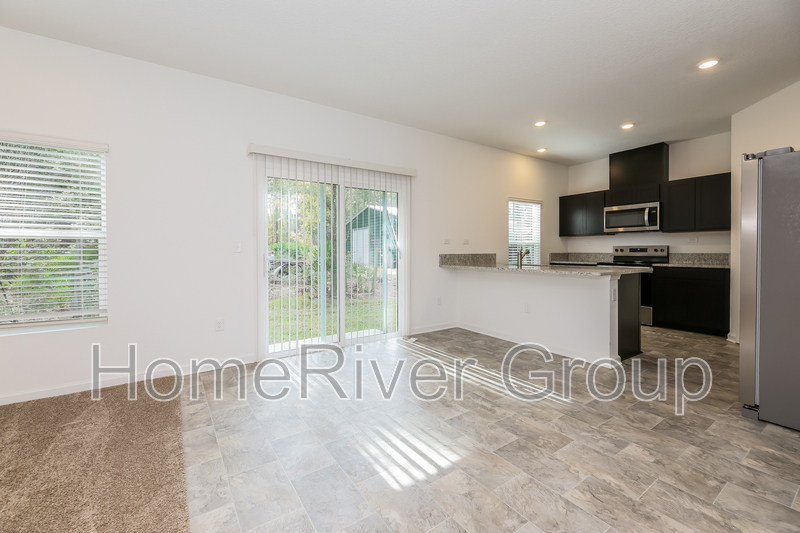 Building Photo - 4990 Bramante Dr