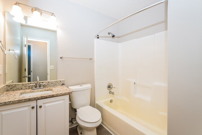 Building Photo - 2032 Lown Farm Ln