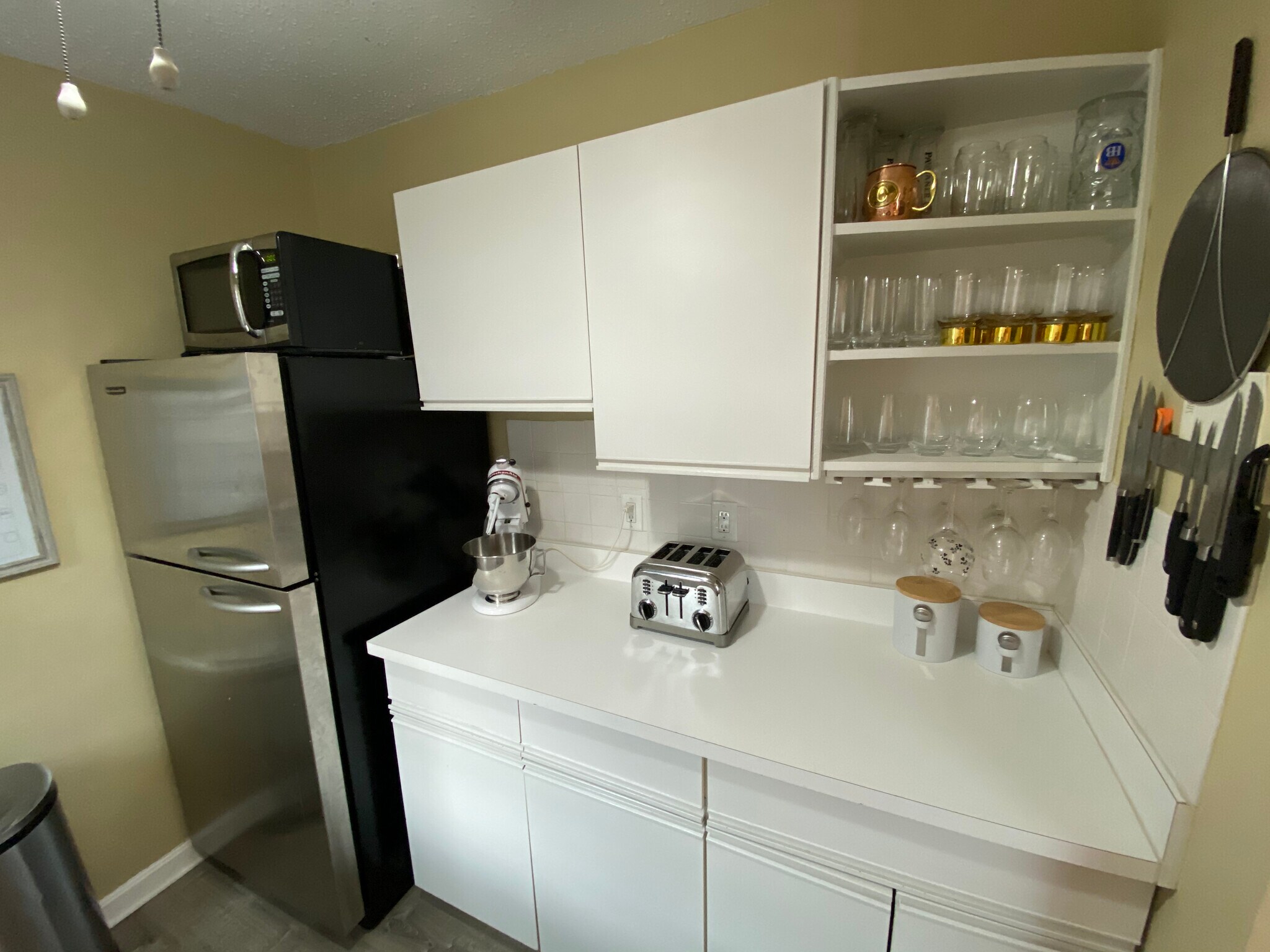 Building Photo - 1628 W Abingdon Dr