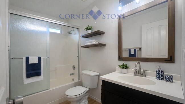 Building Photo - Tranquil Home in Boise!