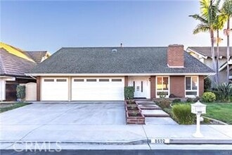 Building Photo - 8602 Lorraine Dr