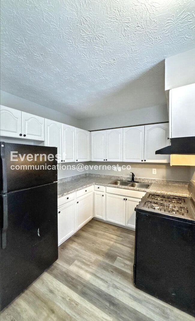 Building Photo - 3415 Bremen St