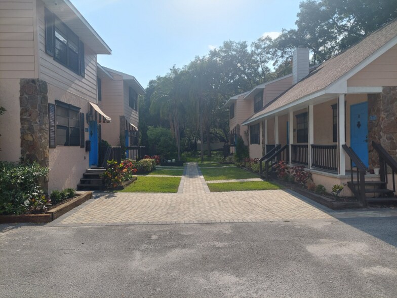 Primary Photo - 12216 N 59th St