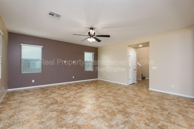 Building Photo - 1544 E Hummingbird Way