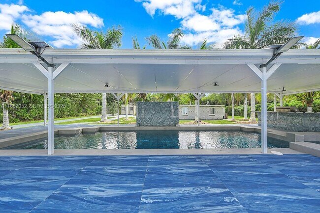 Building Photo - 7830 SW 120th St