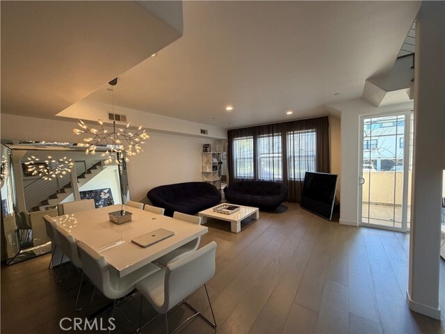 Building Photo - 574 E Palm Ave