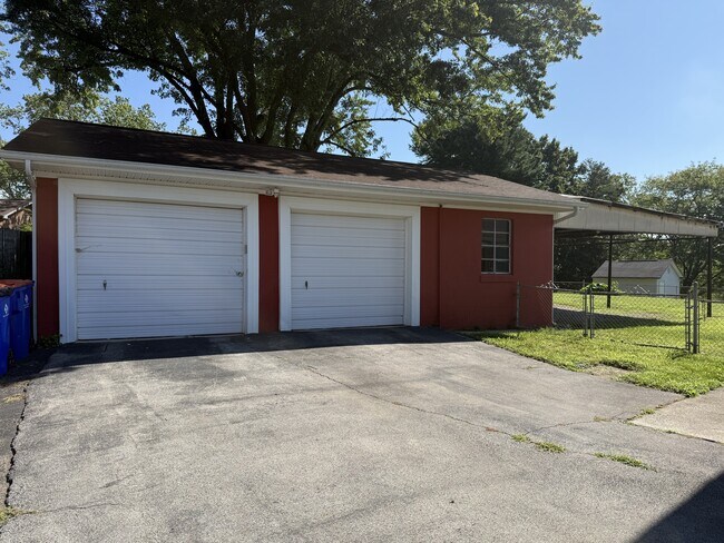Building Photo - 5312 Rowan Rd