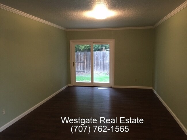 Building Photo - 1069 Ely Blvd S