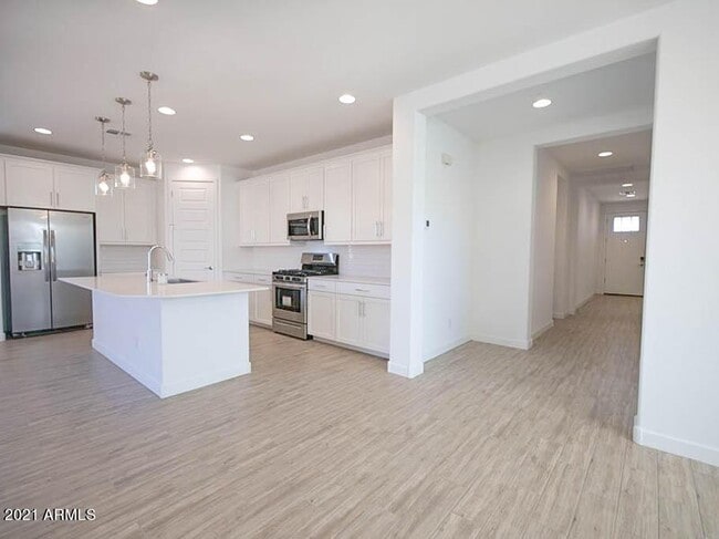 Building Photo - 18780 W Cortez St