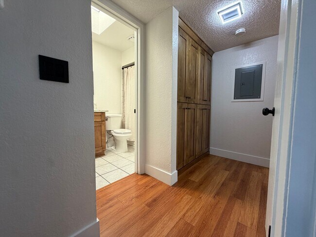 Building Photo - Fully Renovated 2-Bedroom Home with Spacious Backyard – Move-In Ready in Sacramento