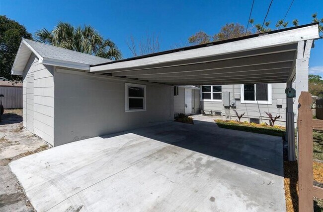Building Photo - Updated St. Pete Home with Private Yard, Hot Tub & More!