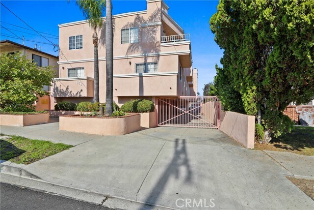 Building Photo - 874 W 3rd St