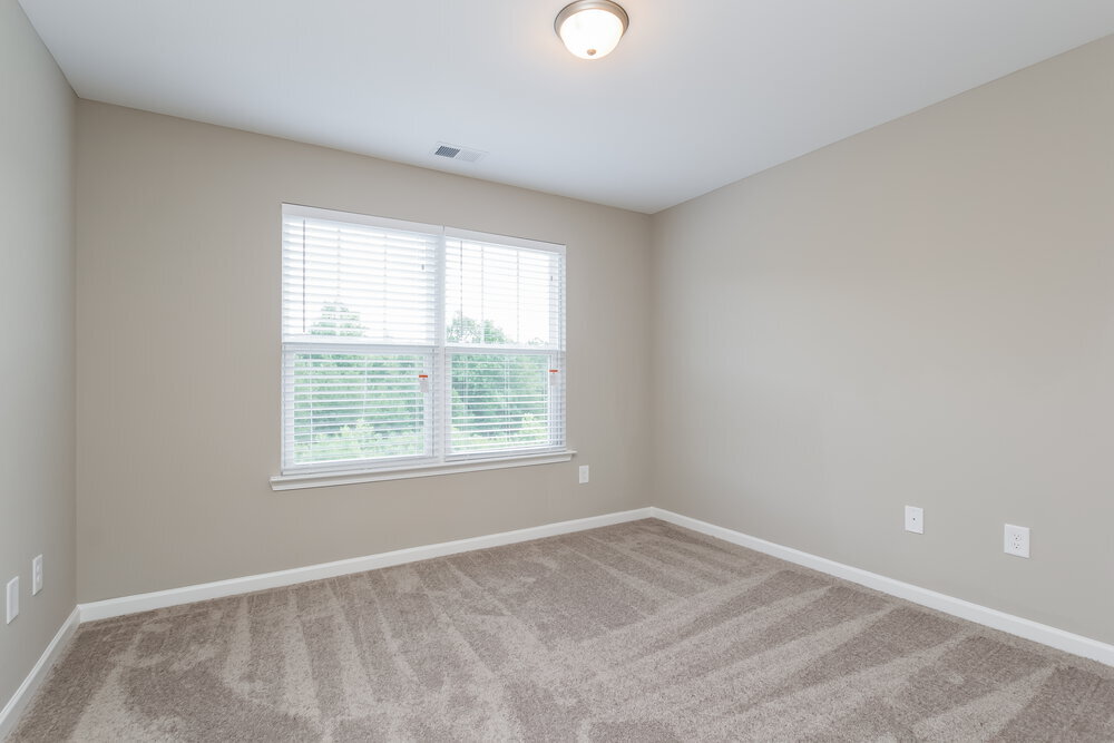 Building Photo - 723 Fieldcrest Dr