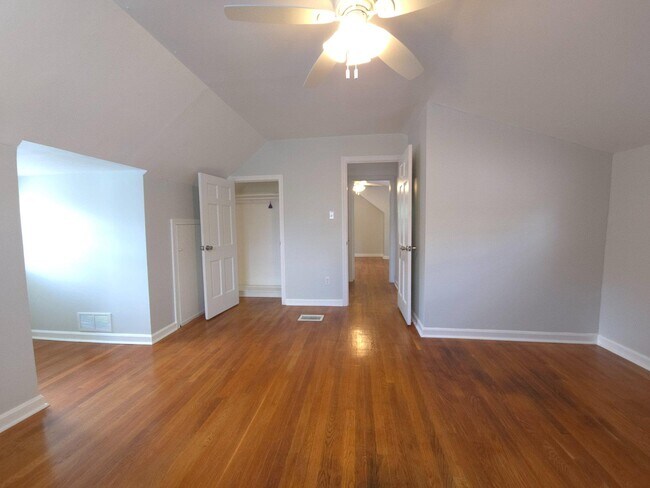 Building Photo - 2209 Quinton Rd