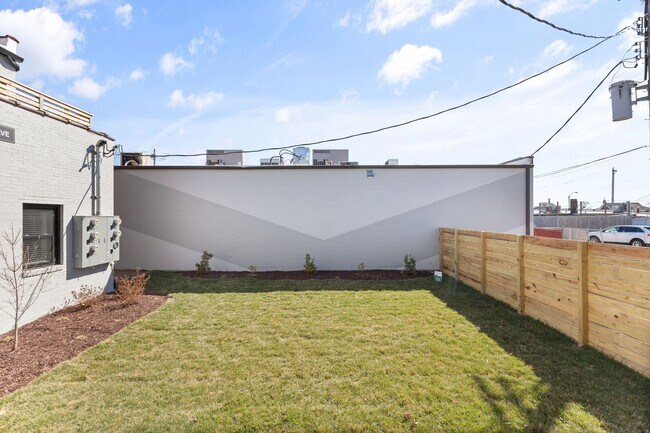 Building Photo - 6008 Marmaduke Ave