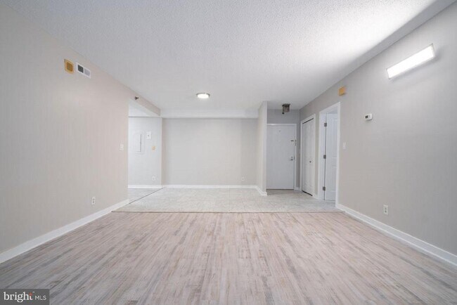 Building Photo - 5505 Seminary Rd