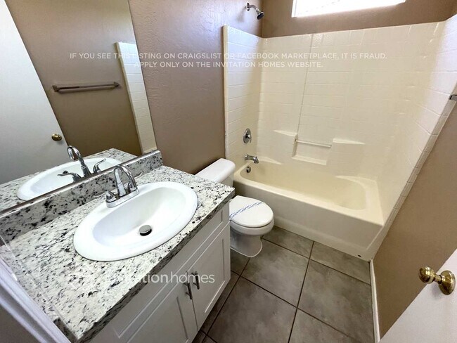 Building Photo - 5319 W Fulton St