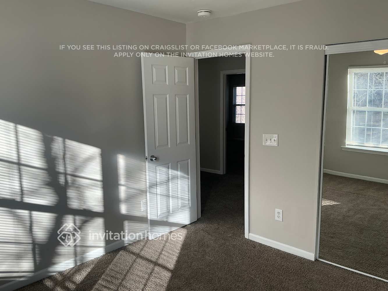 Building Photo - 216 Pebblestone Dr