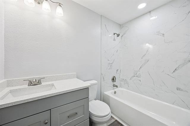 Building Photo - 4500 Wellesley Ave