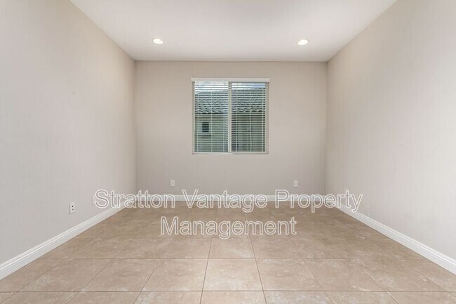 Building Photo - 5575 Cinder Brk Wy