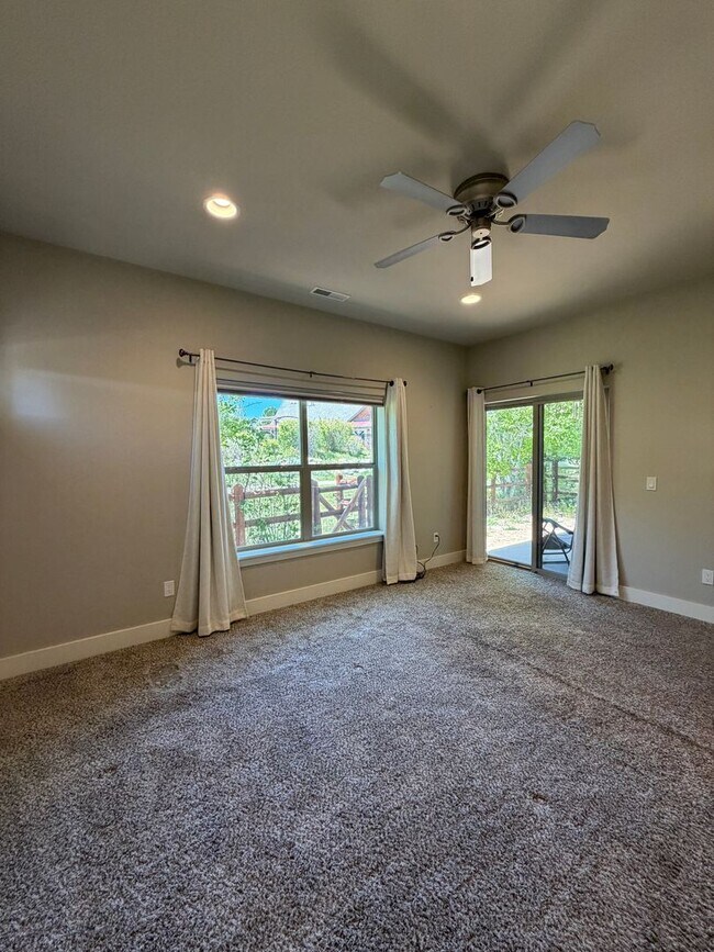 Building Photo - Three Bedroom Two Bath Ironbridge Home
