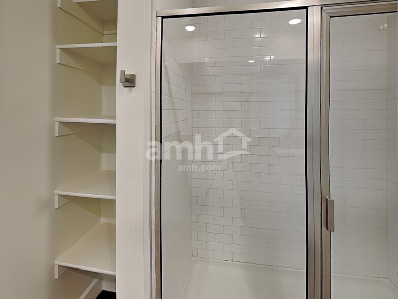 Building Photo - 6084 W Copper Hawk Dr