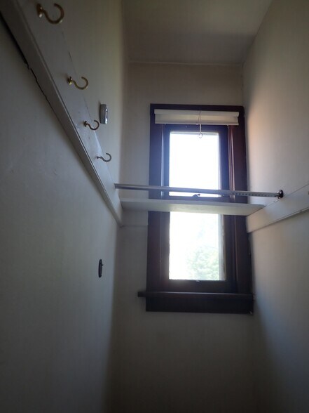 Building Photo - 2816 N Fratney St