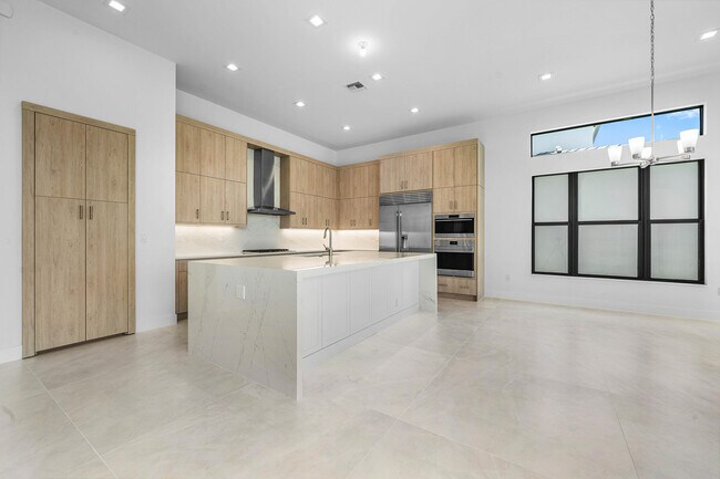 Building Photo - 9516 Riverside Pk Dr