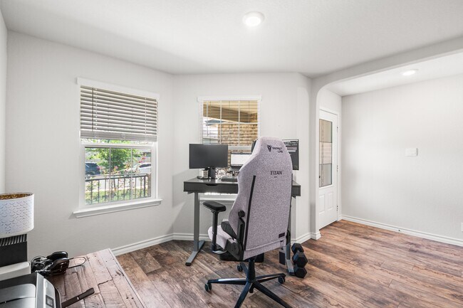 Building Photo - 274 Sparrowhawk
