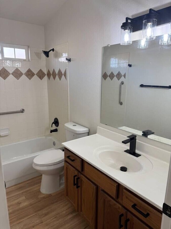 Building Photo - 5663 Bald Eagle Rd NW