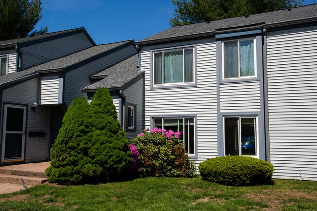 Primary Photo - 146 Candlewood Dr