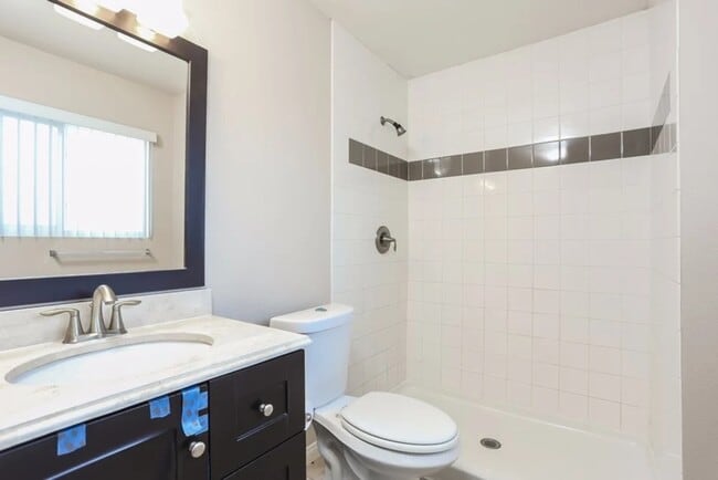 Building Photo - 1136 Erica St