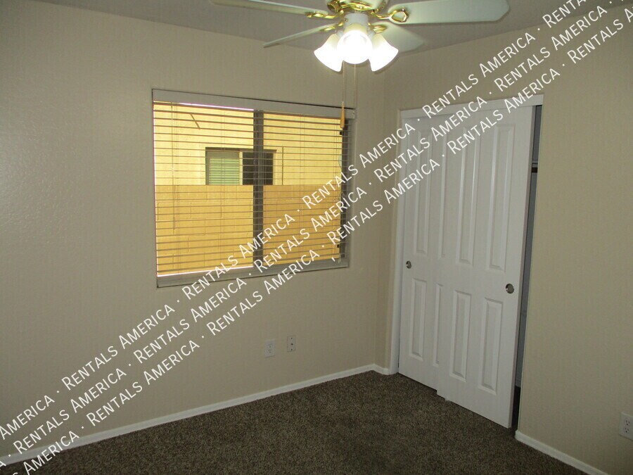 Building Photo - 1328 Natasha Dr