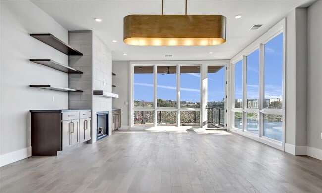 Building Photo - 16460 Wildhorse Lk Blvd