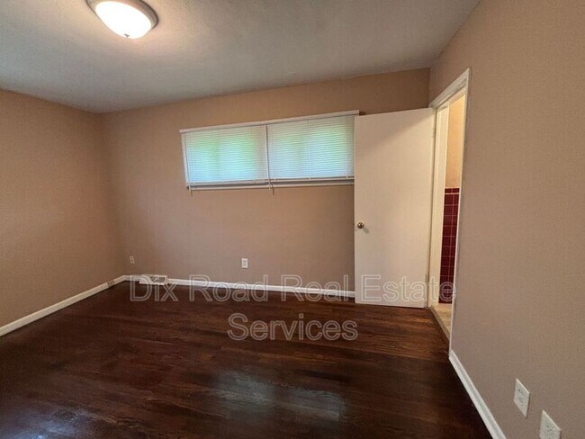 Building Photo - 4984 OH-122