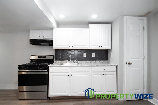 Building Photo - 2017 St Paul St