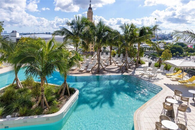 Building Photo - 159 NE 6th St