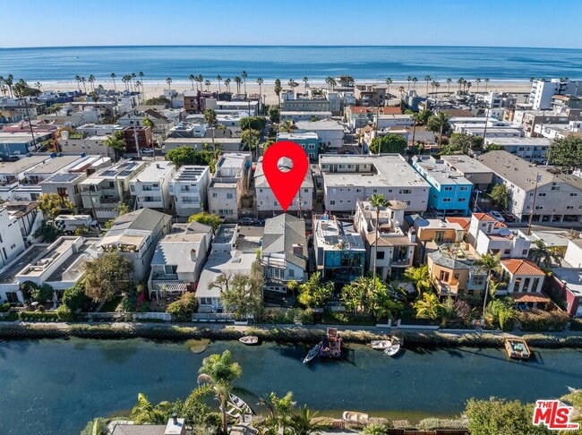 Building Photo - 2316 Strongs Dr