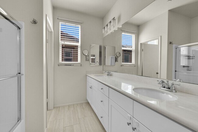 Building Photo - 1704 Cal Orchid Pl