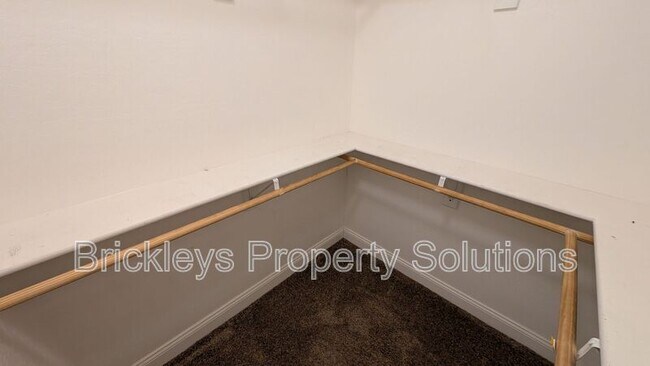 Building Photo - 2029 S Nina Cir