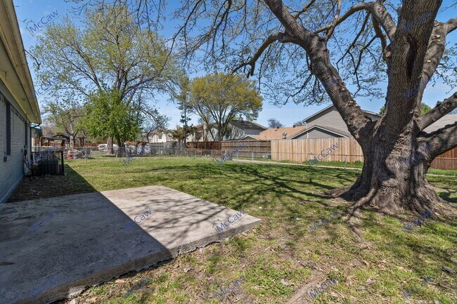 Building Photo - 5006 Frontier Rd